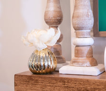Load image into Gallery viewer, Sweet Grace Plaid Flower Diffuser