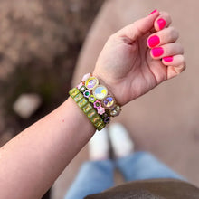 Load image into Gallery viewer, Enamel Stretch Bracelet - Flowers - Daisy - Assorted Styles: Pink + Blue