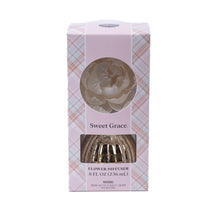 Load image into Gallery viewer, Sweet Grace Plaid Flower Diffuser