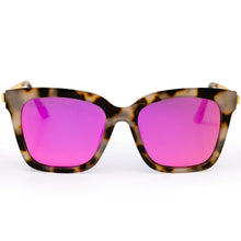 Load image into Gallery viewer, Lyla - Polarized Medium Cat Eye Sunglasses: Black