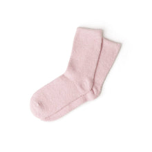Load image into Gallery viewer, Lemon Lavender You Had Me At Aloe Super Soft Spa Socks
