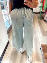 Load image into Gallery viewer, Sweatpants
