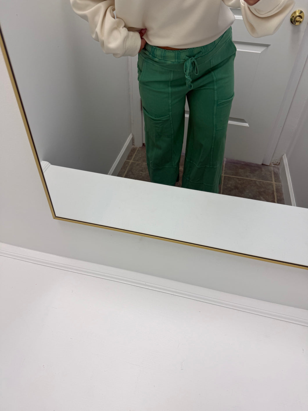 Green wide leg pants