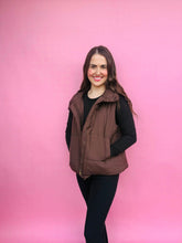 Load image into Gallery viewer, Puffer Vests
