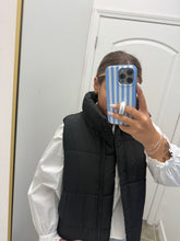 Load image into Gallery viewer, Puffer Vests
