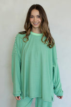Load image into Gallery viewer, Levi Top: LIME / S/M
