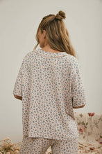 Load image into Gallery viewer, DITSY FLORAL V NECK SHORT SLEEVE RIBBED KNIT TOP: KHAKI MULTI
