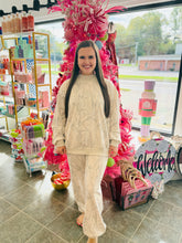 Load image into Gallery viewer, Camo Mockneck set
