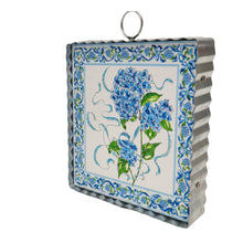 Load image into Gallery viewer, Round Top© Attachment | Mini Beck's Wild Hydrangea
