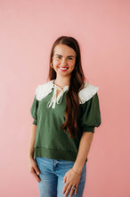 Load image into Gallery viewer, v neck puff sleeve blouse with oversized collar
