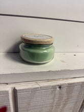 Load image into Gallery viewer, Tyler candle “pearberry”
