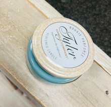 Load image into Gallery viewer, Tyler candle “RESORT”
