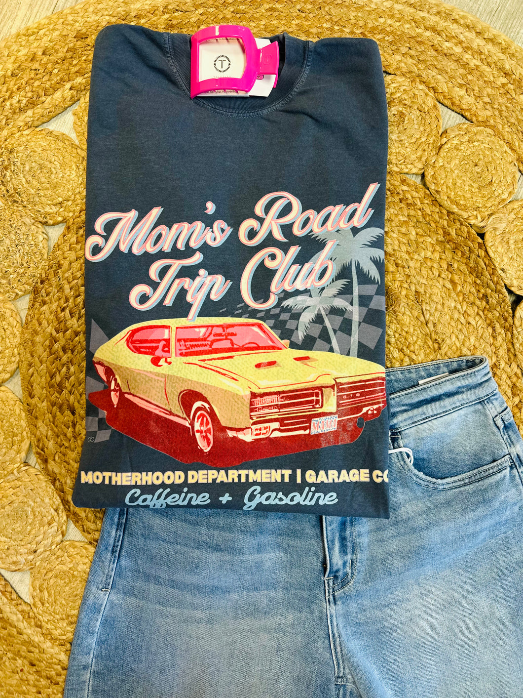 Mom’s Road Trip Club Graphic tee