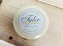 Load image into Gallery viewer, Tyler candle “Cinnabuns”
