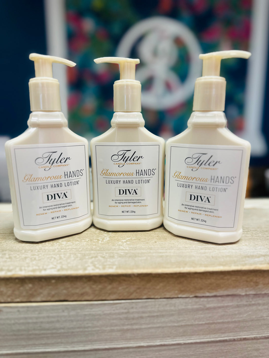 Glamorous hands-Luxury Hand Lotion ‘DIVA’