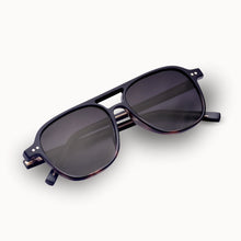 Load image into Gallery viewer, Briggs in Black Gradient-Polarized Sunglasses
