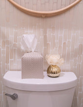 Load image into Gallery viewer, Sweet Grace Plaid Flower Diffuser
