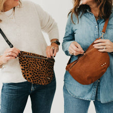 Load image into Gallery viewer, Hair On Hide Westlyn Bum Bag: Black
