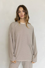 Load image into Gallery viewer, Levi Top: LIME / S/M
