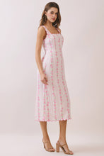 Load image into Gallery viewer, Floral Print Scalloped Detail Back Smocked Dress
