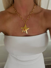 Load image into Gallery viewer, STAR NECKLACE: GOLD

