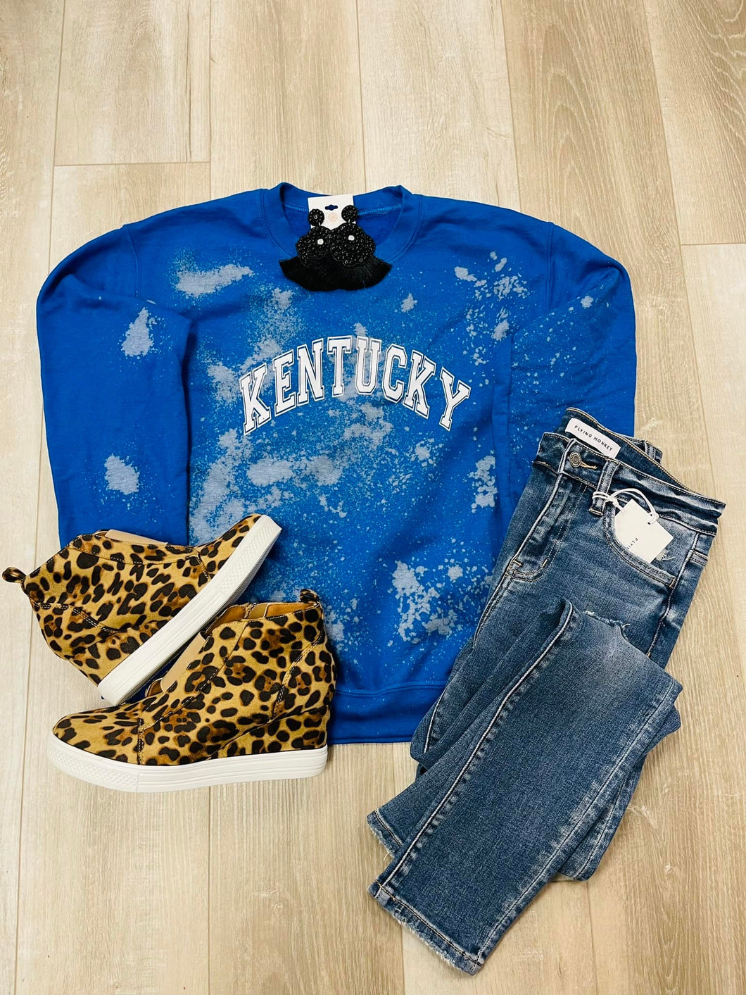 Kentucky Wash Crewneck